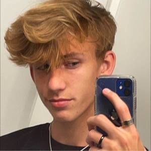 Meet your Posher, Chase